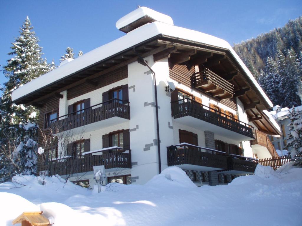 Garni Bucaneve Madonna di Campiglio Ngoại thất bức ảnh